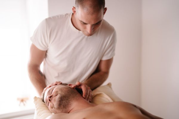 Nackenmassage, Julius Fink - Heilmasseur in Neumarkt
